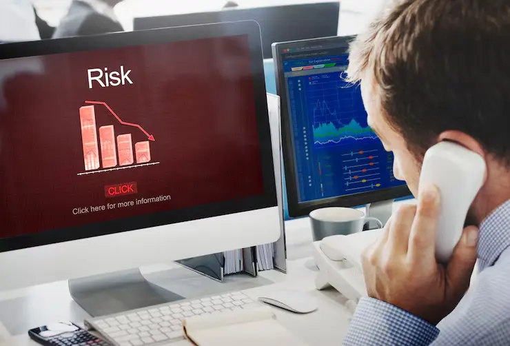 Expert Crisis Monitoring and Threat Detection
